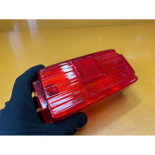 スズキ　ランディ　FM50 新品　純正テールレンズ 73667 新品 SUZUKI スズキ バーディ50 バーディー 純正テールランプ