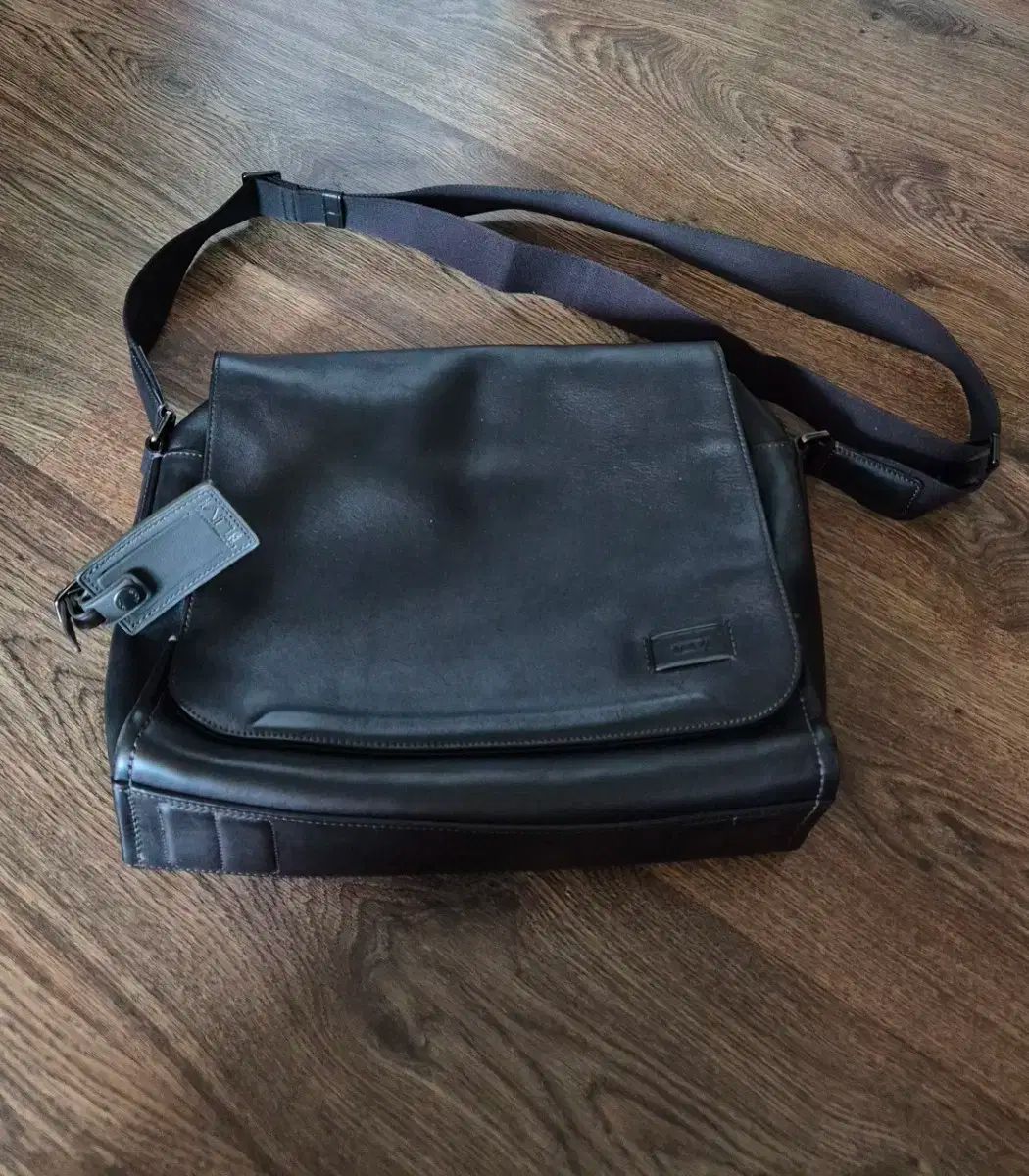 Tumi トゥミ ハリソン メッセンジャーバッグ クロスバッグ