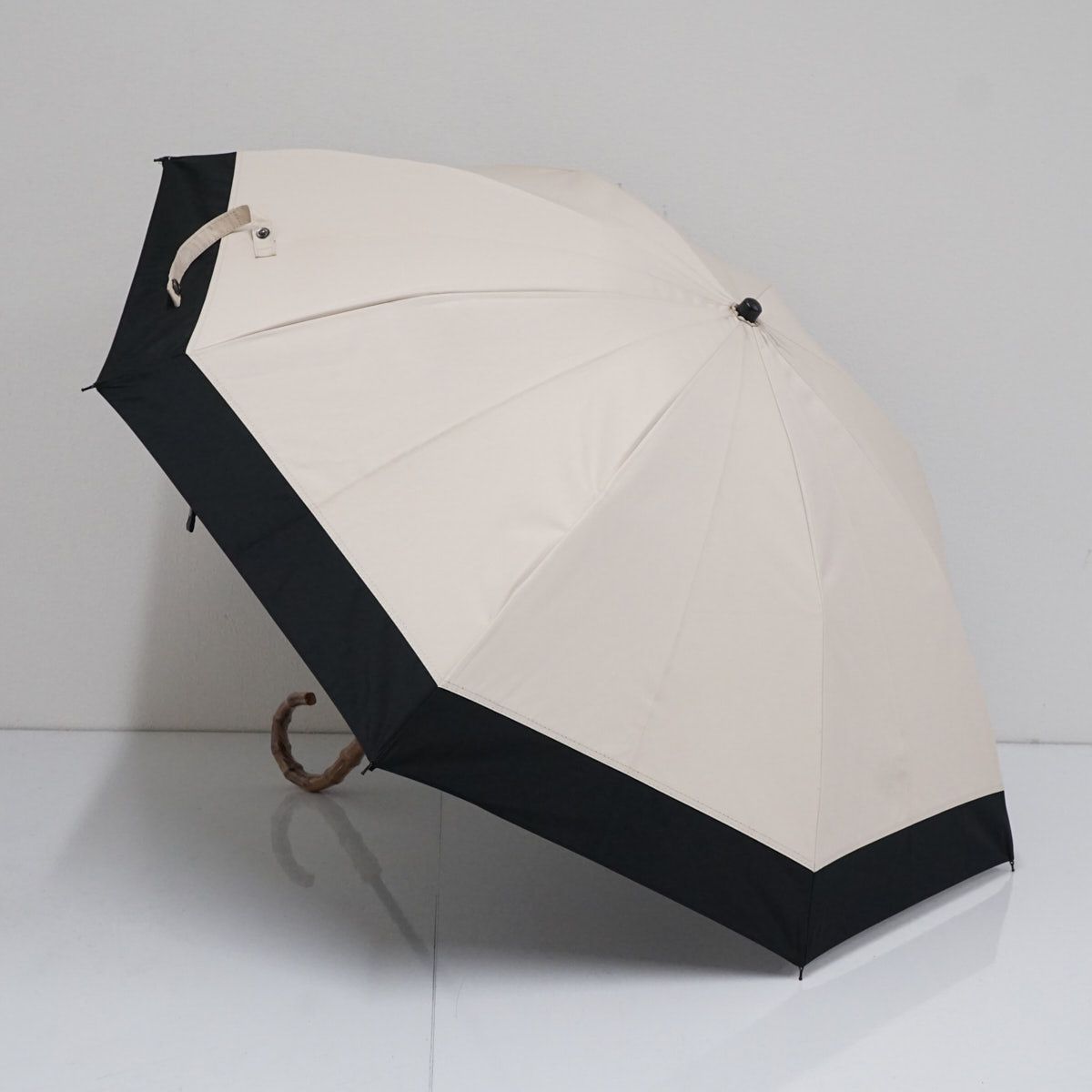 【USED品】完全遮光 晴雨日傘 芦屋ロサブラン ベージュ ブラック 竹手元 ロサブラン 日傘 完全遮光 長傘 フリル uv 晴雨兼用 1級遮光