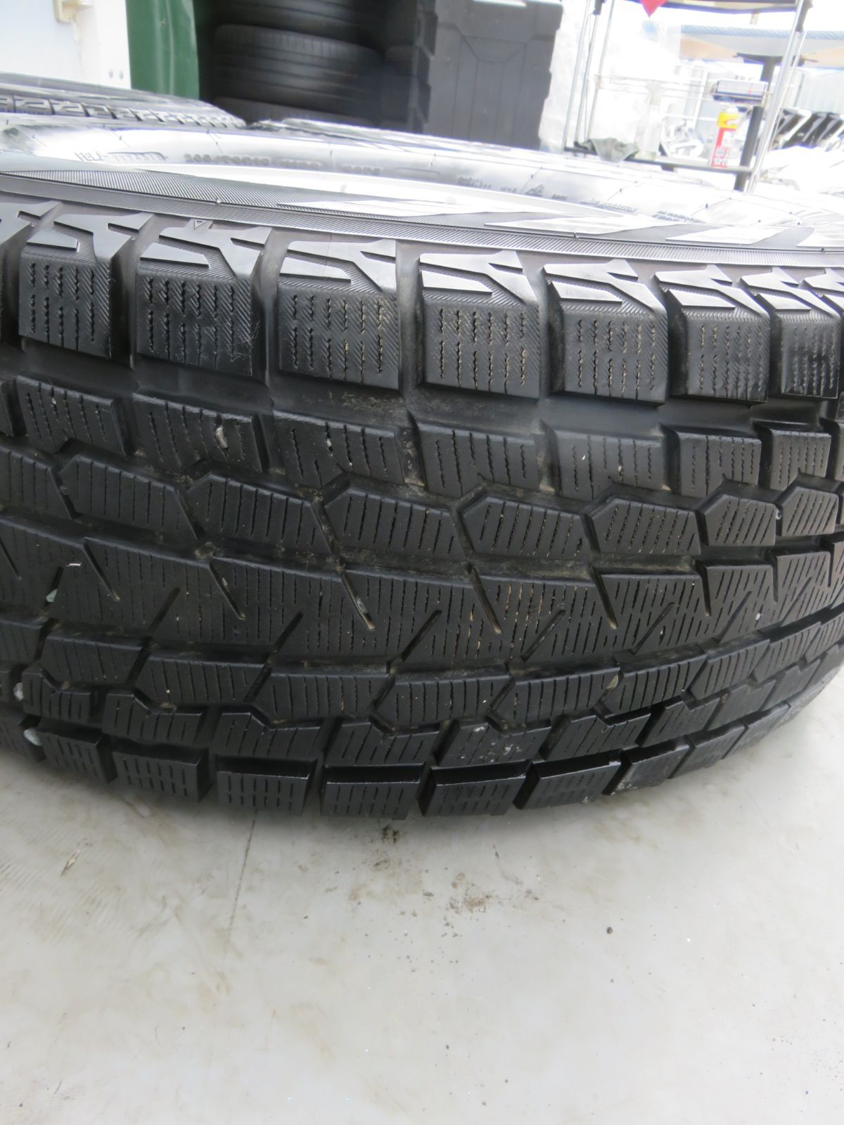 ホイールタイヤ 265