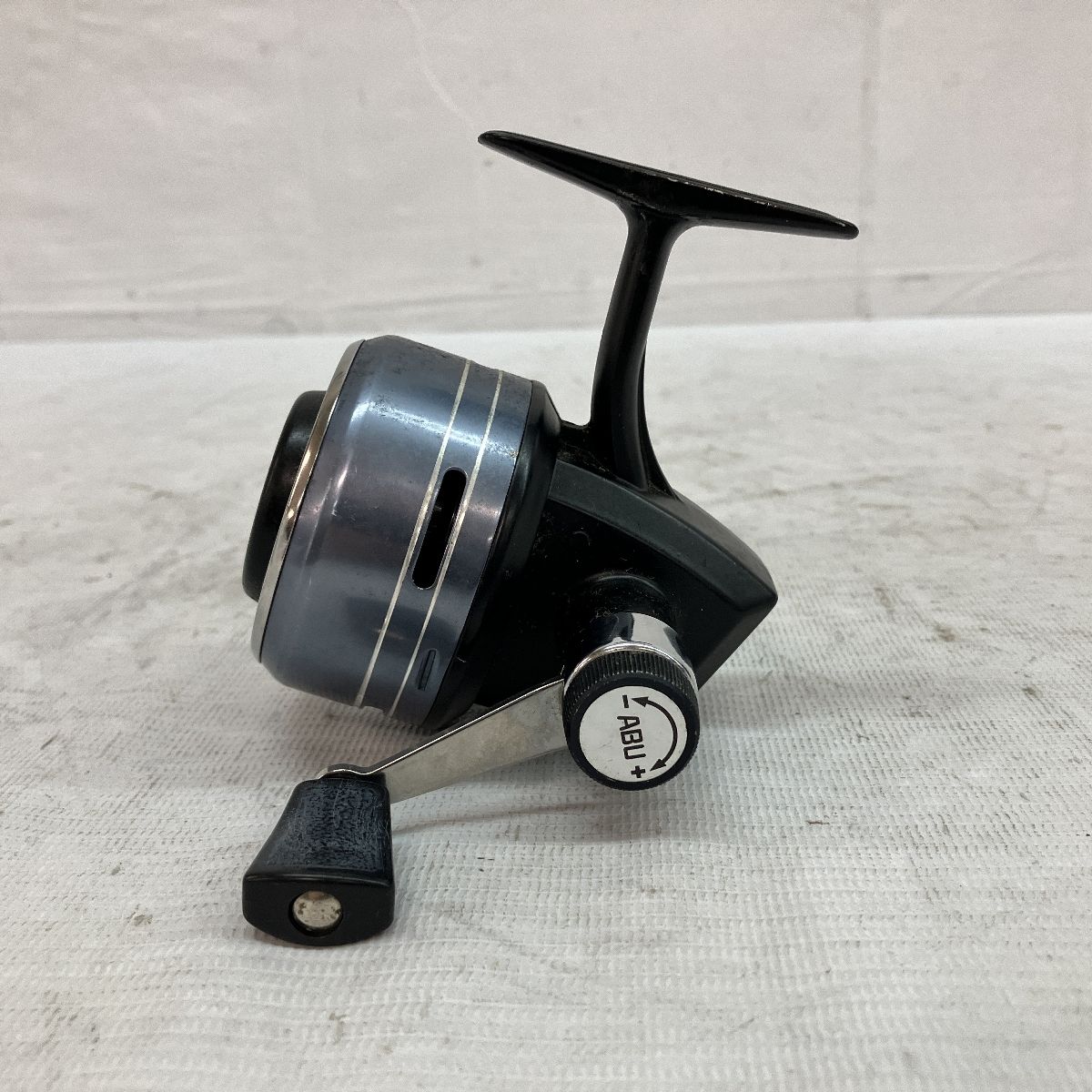ABU Garcia 506M クローズドフェイスリール 釣具 フィッシング