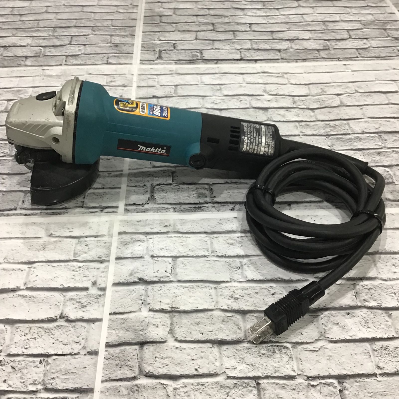 マキタ(makita) 100mmディスクグラインダ 9533BL【川口店】