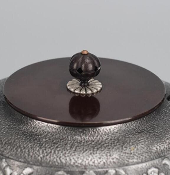 ＡＴー９５ 20万円物 最高品の 南部鉄瓶 鶴亀 メチャ安大安売り ATー95 20万円物 最高品の 南部鉄瓶 鶴亀 メチャ安大安売り