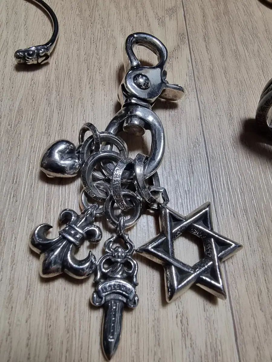 クロスリンク キーチェーン シルバー925 フローラル フレア