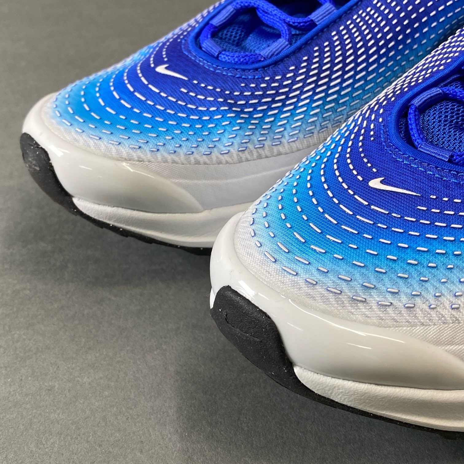 ナイキ エアマックス Dn SE HF5531-400 ↓ NIKE AIR MAX DN SE HF5531-400 ¥22,770-(tax included) Size