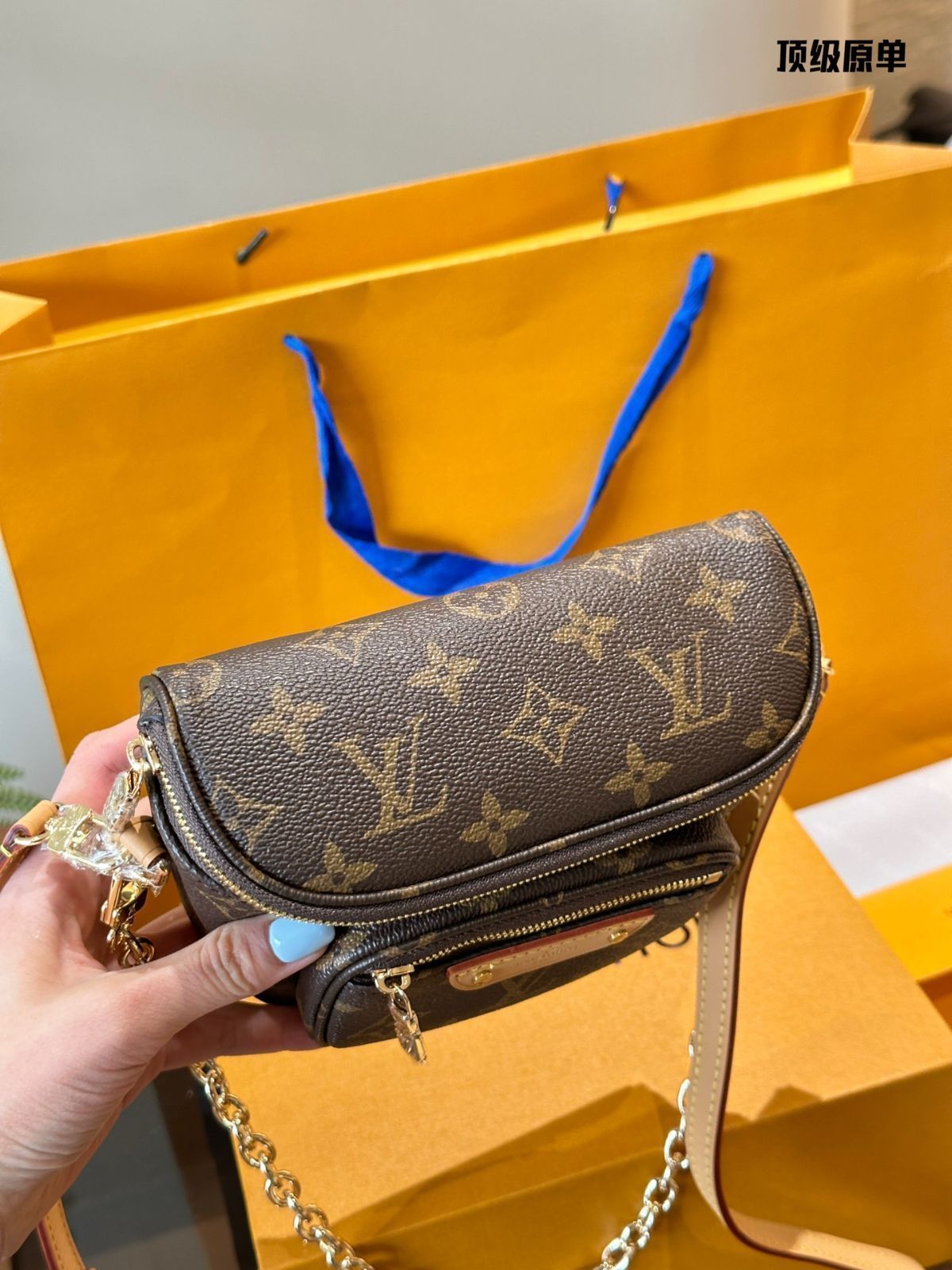 【シンプルで実用的】★LOUIS VUITTON★Bumbag ショルダーバック LE 5 À 7 Louis Vuitton BUMBAG(ルイヴィトン バムバッグ