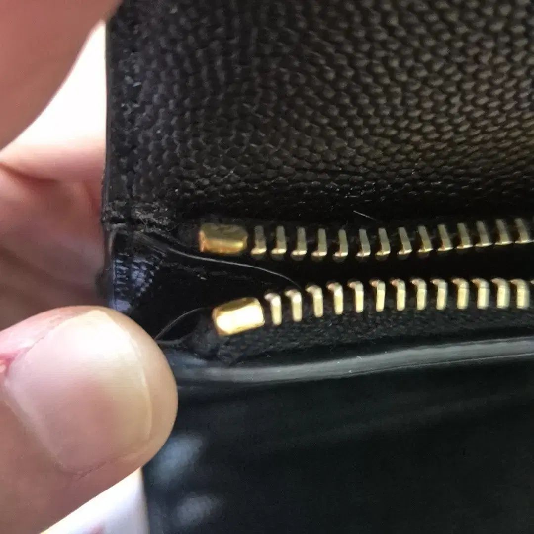 Laurent サンローラン