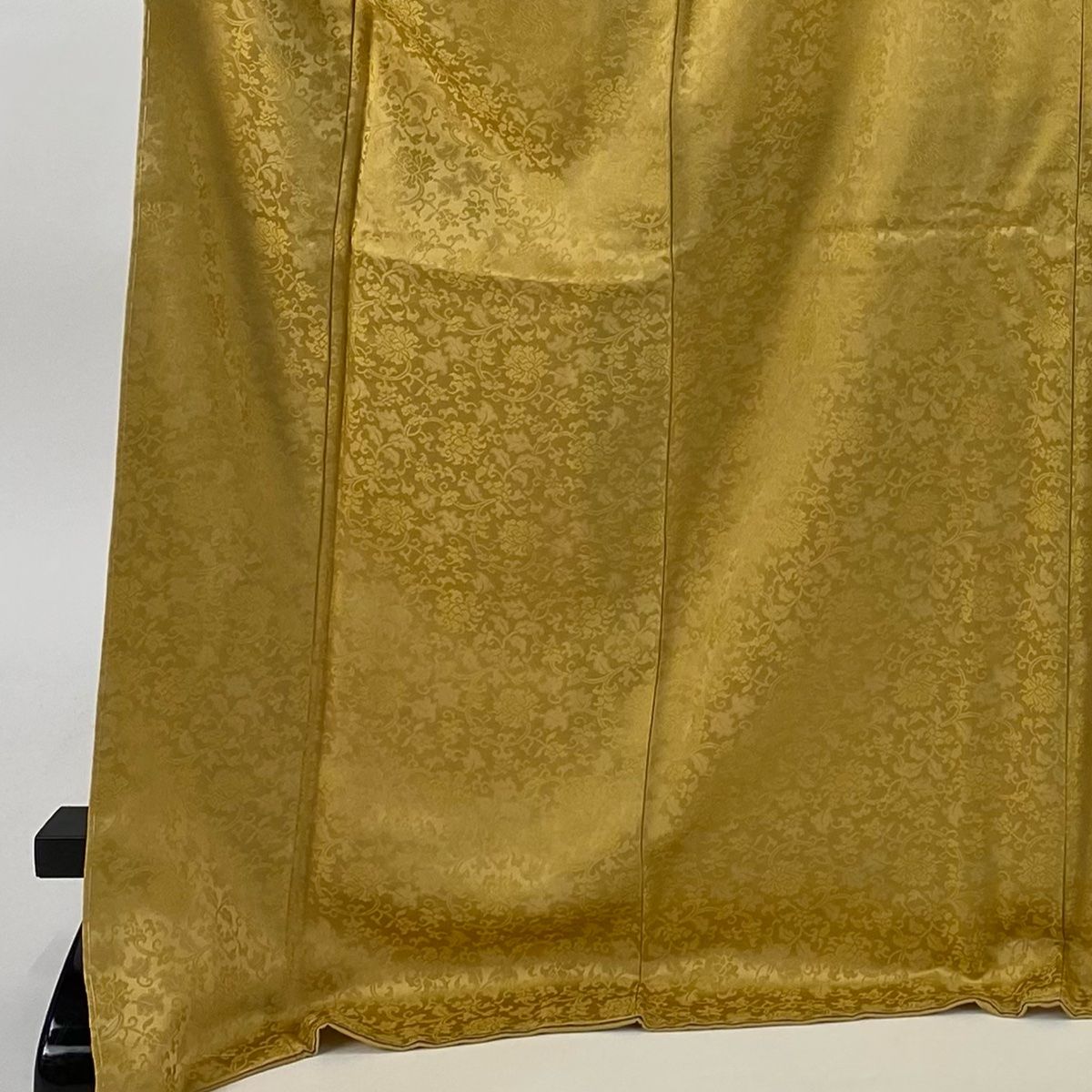 色無地 身丈173.5cm 裄丈70cm L 袷 地紋 黄土色 正絹 秀品 一つ紋