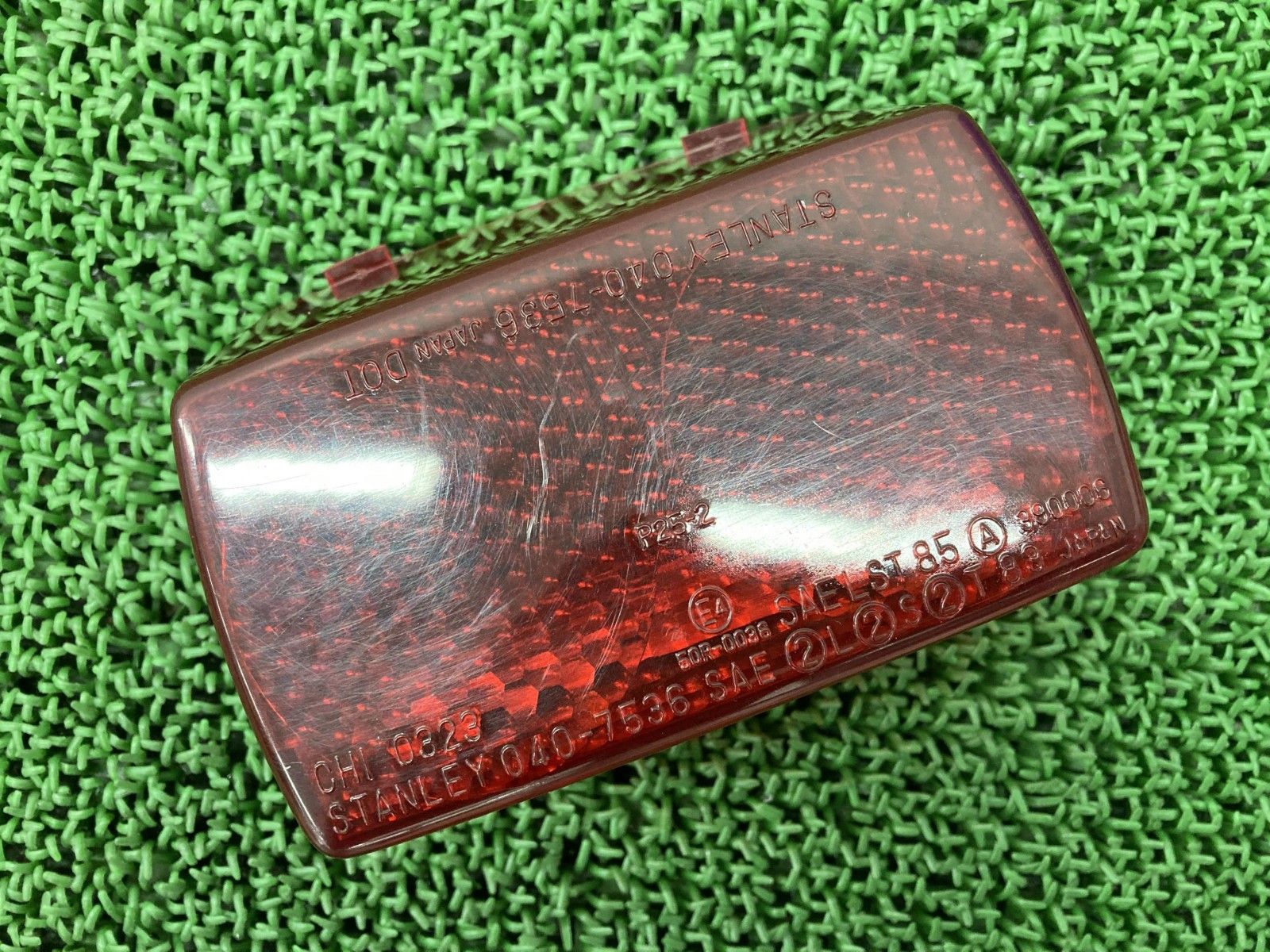 RZ250R テールレンズ 040-7536 ヤマハ 純正 バイク 部品 29L TZR250 TZR125 FZR400 RZV500R 車検 Genuine 【中古】 65