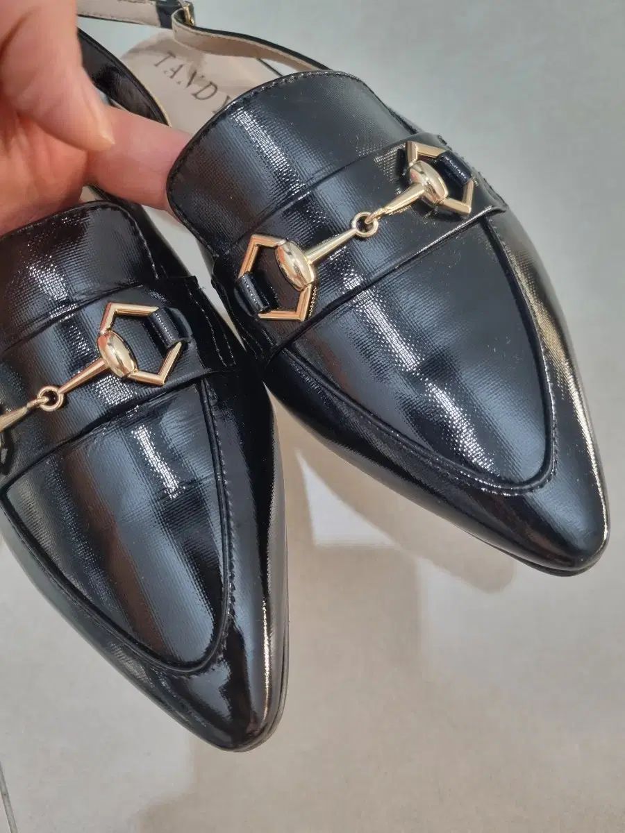 TANDY タンディ スリングバック 240 ブラック