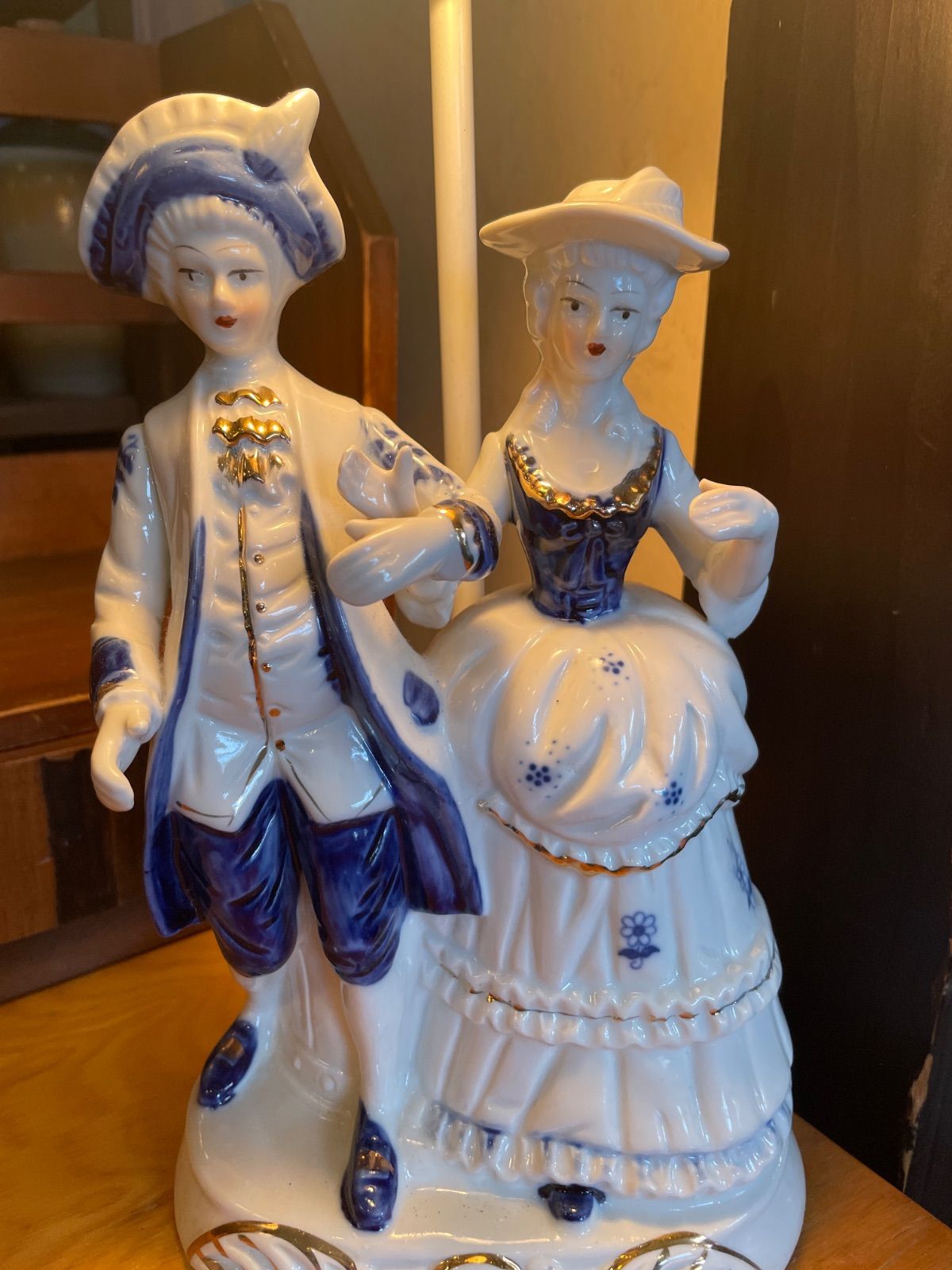 アンティーク・レトロ ヨーロッパ風 西洋陶器人形 テーブルランプ