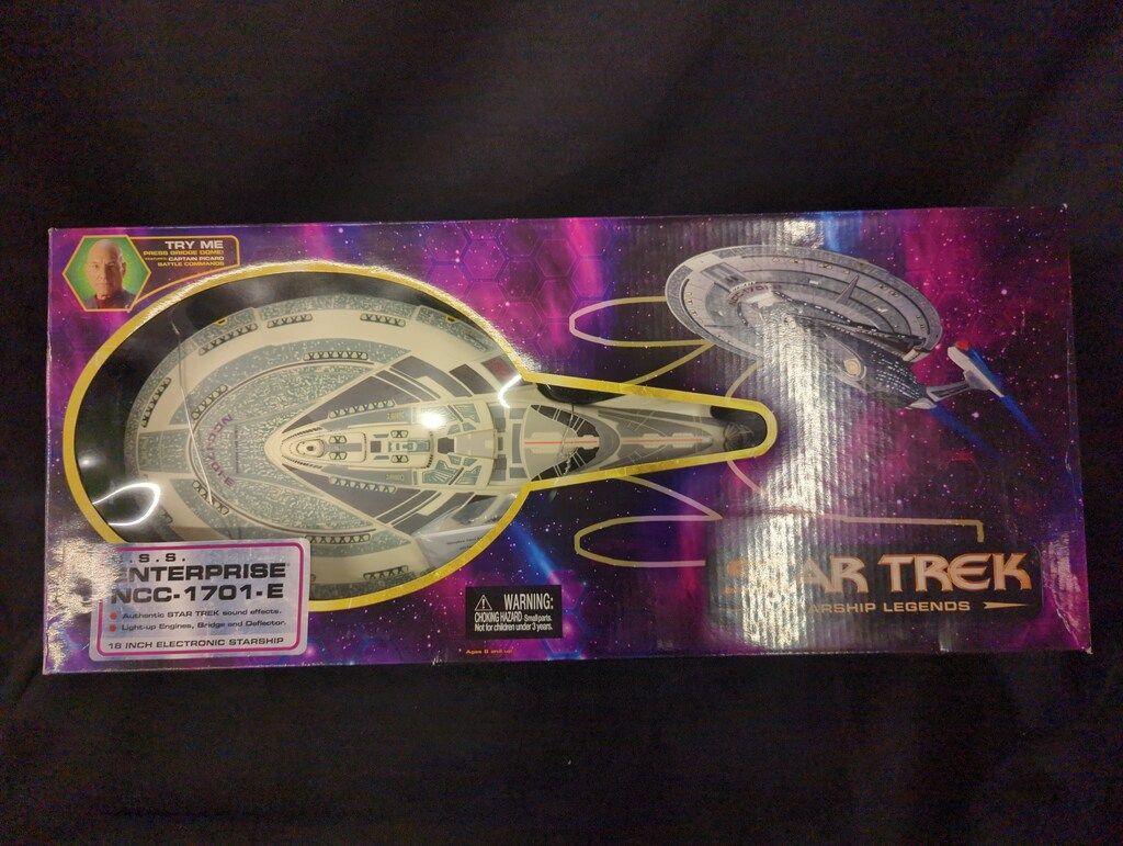 ART ASYLUM STARSHIP LEGENDS USS ENTERPRISE NCC-1701-E 18インチ