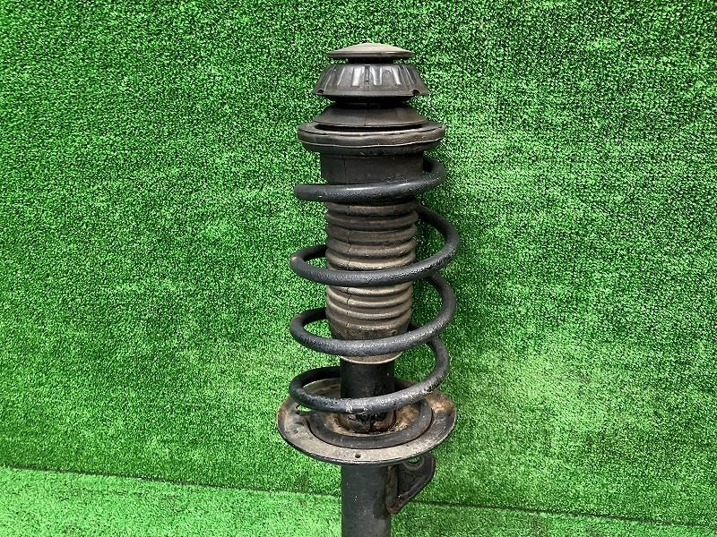 ヴィッツ NSP135 右フロントストラット F 4WD 48510-52G00 48510-52G00 1F7