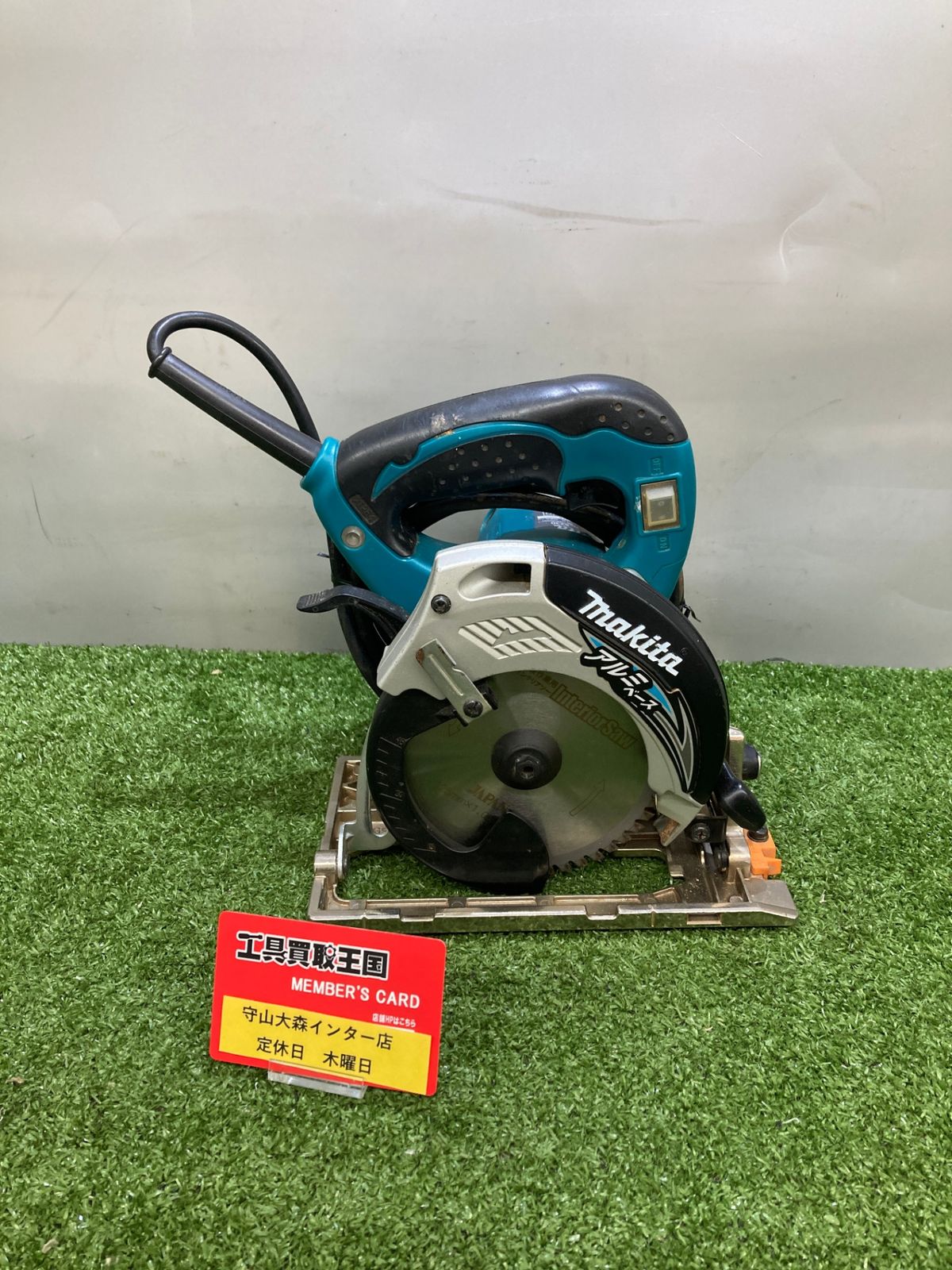 【中古品】【0921】★makita(マキタ) 125㎜電気マルノコ アルミベース 5230　ITQ6GHOLDHN0