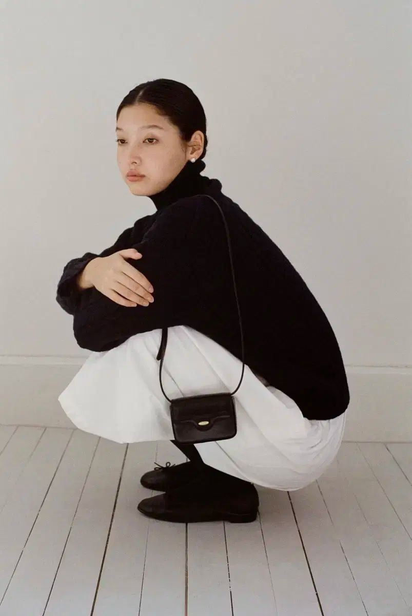 ブラック ミニバック