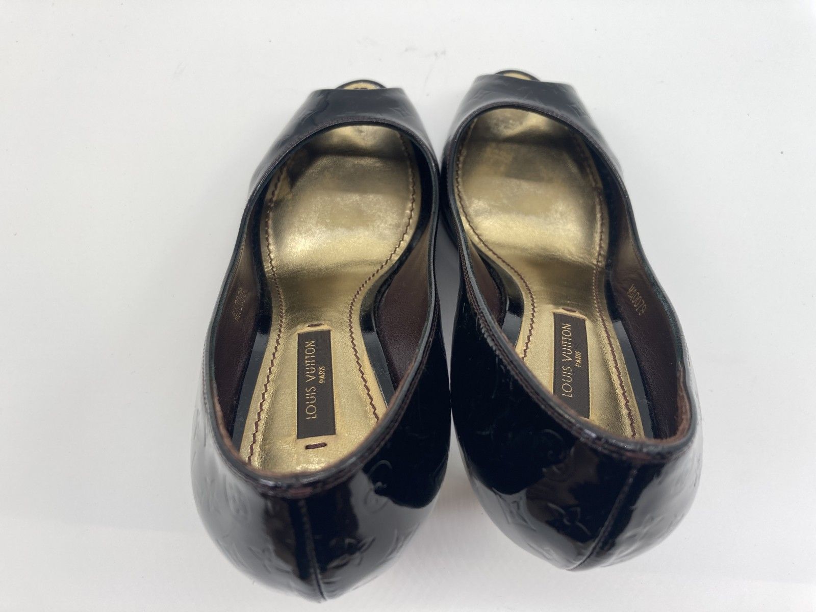 ルイヴィトン 09年 パテントレザー オープントゥパ ンプス 35