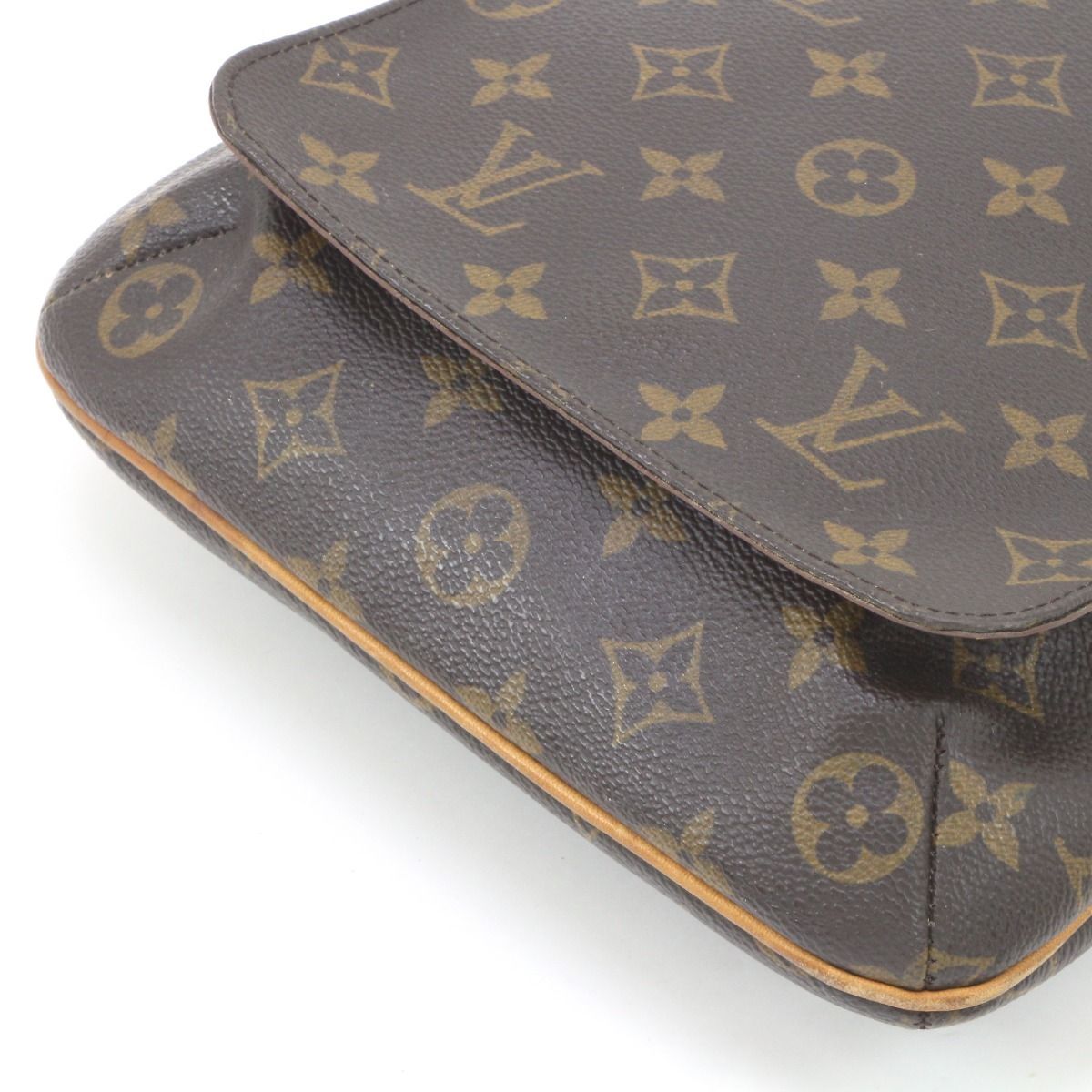 VUITTON