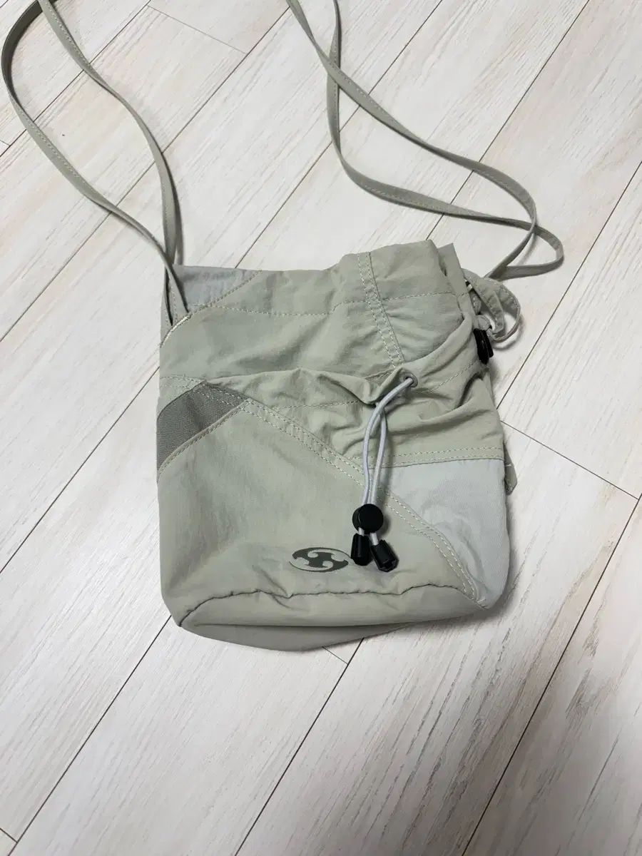 【雷市場（ポンジャン）商品韓国直送】 SAN SAN GEAR(サンサンギア) クロスバッグ