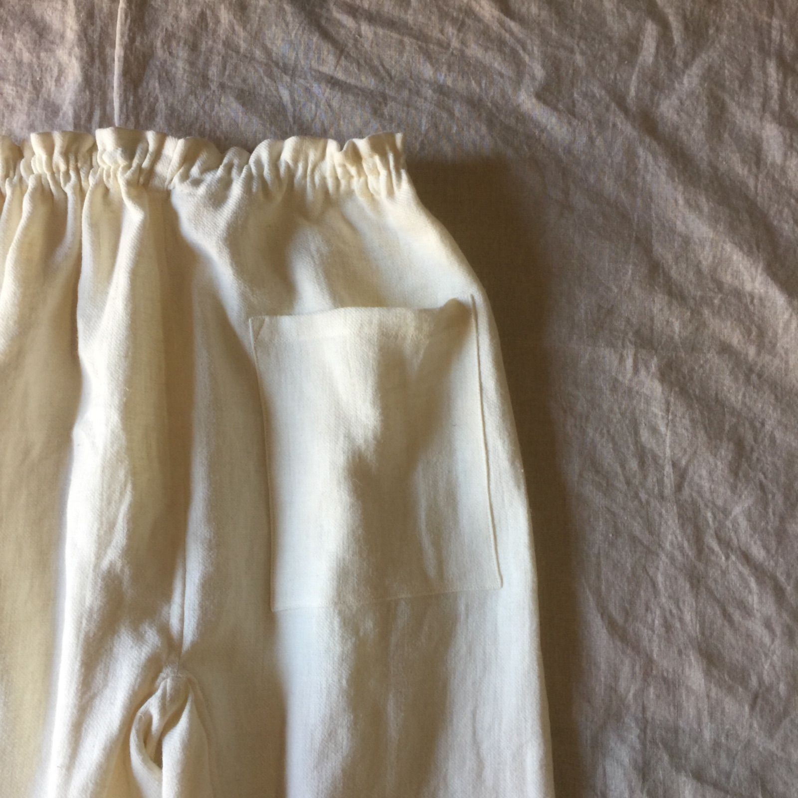 最終価格　ハンドメイド作家さまリネンウールもんぺ　オフホワイト 最終価格 ハンドメイド作家さまリネンウールもんぺ オフホワイト