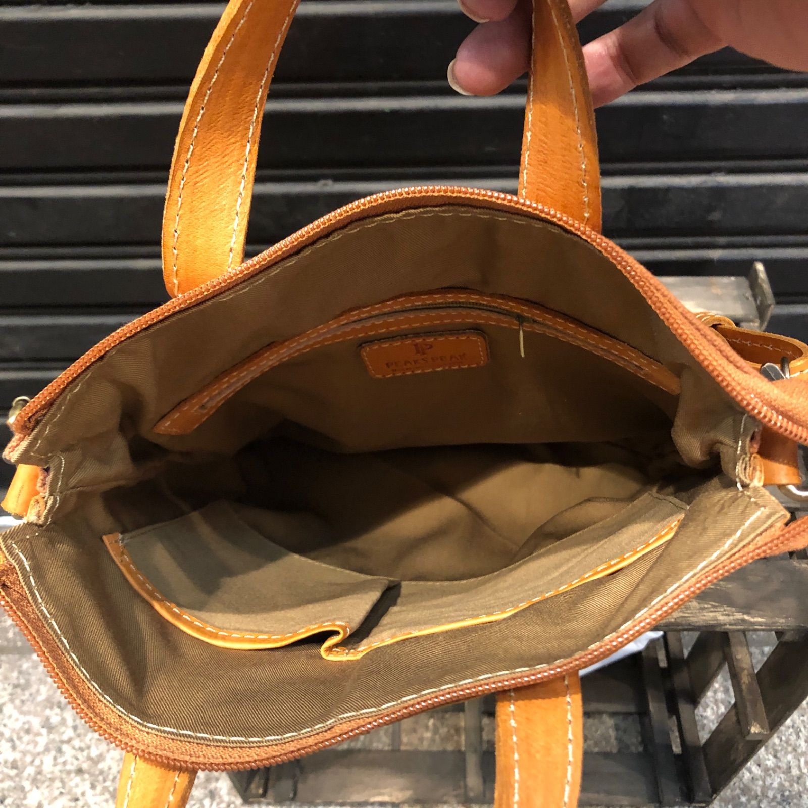 PEAKSPEAK『新品』【牛革】(本革)[レザー]3WAYバッグSサイズ