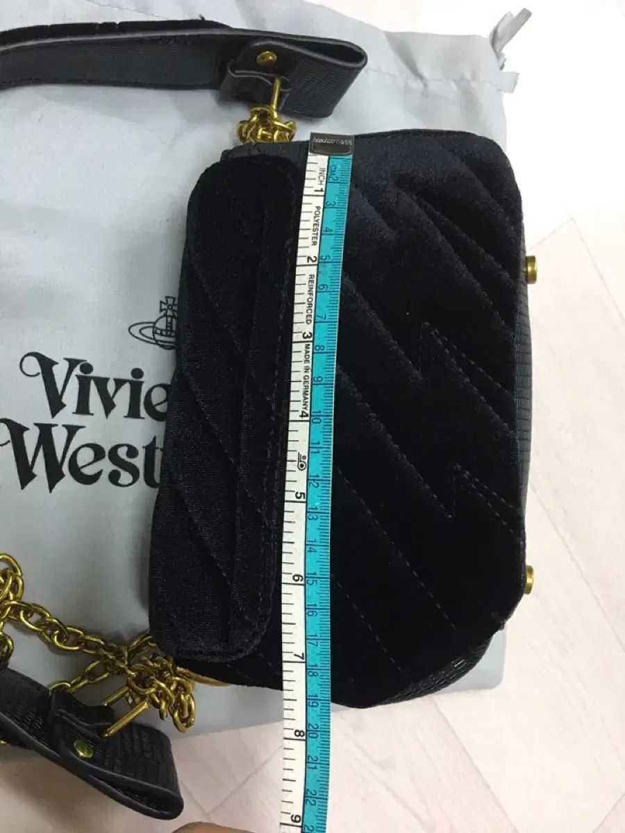 ヴィヴィアン ウエストウッド ブラック ベルベット チェーンバッグ トートバッグ クロス DECORATOM_COM_BR