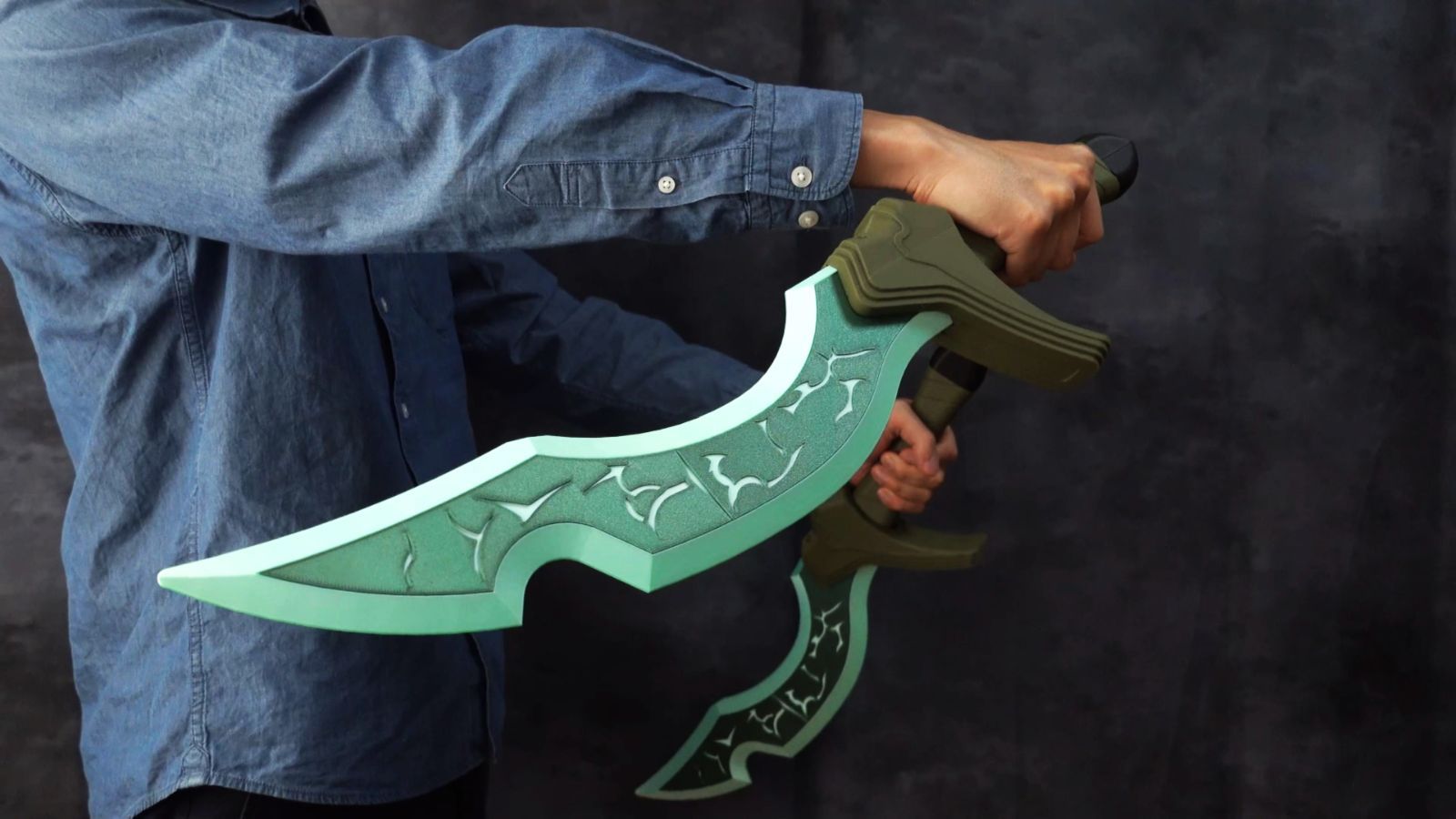 コスプレ武器 ジャンク品 最新のコスプレ赤髪シャンクス刀竹組み立て 41 インチ剣ロールプレイ