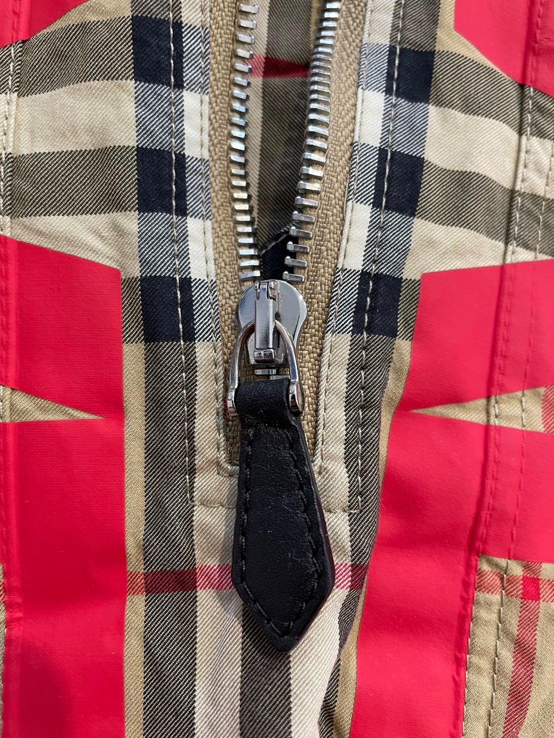 中古品】BURBERRY バーバリー 半袖シャツ ハーフジップ シャツ バーバリー ユニバーサルパスポート プルオーバーノバチェック ベージュ -  メルカリ