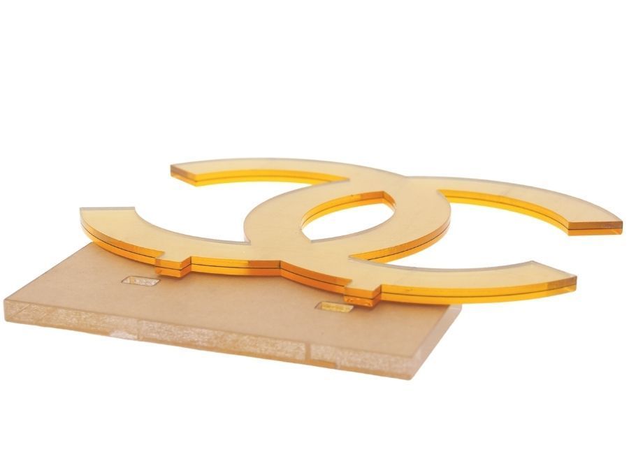 CHANEL ロゴ置物 ゴールド CHANEL ロゴ置物 ゴールド