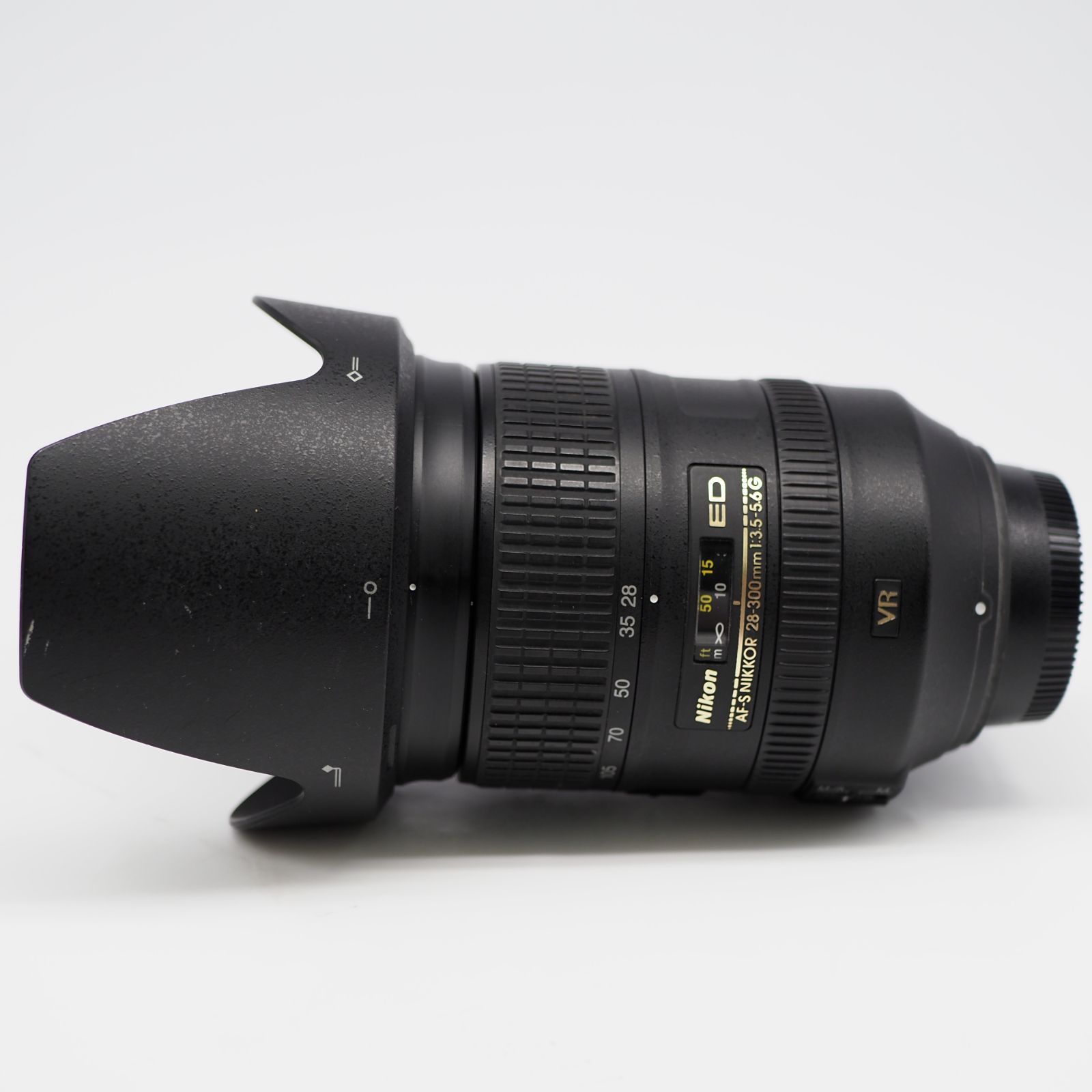 □ほぼ新品□ Nikon AF-S NIKKOR 28-300mm f/3.5-5.6G ED VR