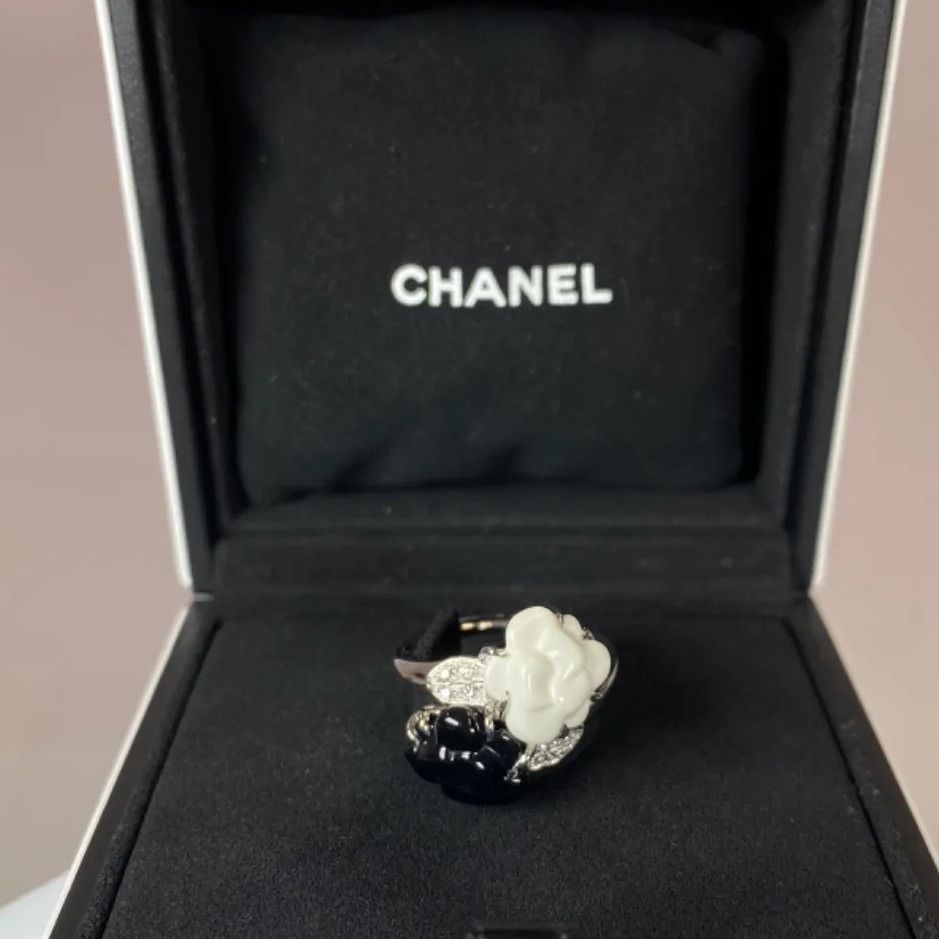CHANEL カメリア ダイヤ オニキス ホワイトアゲート リング13号 - メルカリ
