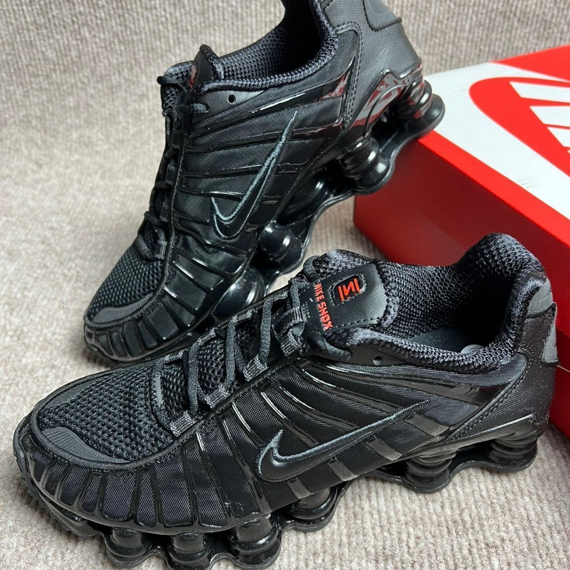 NIKE ショックスTL shox TL スニーカー ナイキblcak 男女兼用 並行輸入品