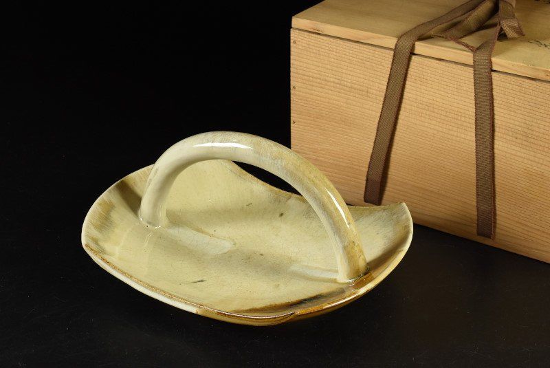 蔵A2573b 高取焼 亀井味楽 手付鉢 菓子鉢 共箱