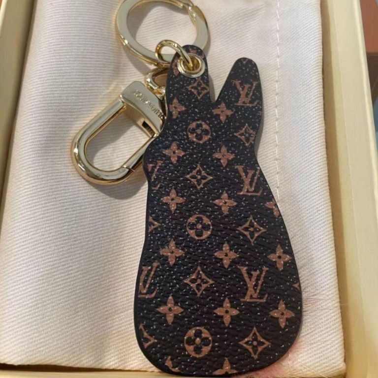 LOUIS VUITTON キーホルダー・LV バニー - 小物