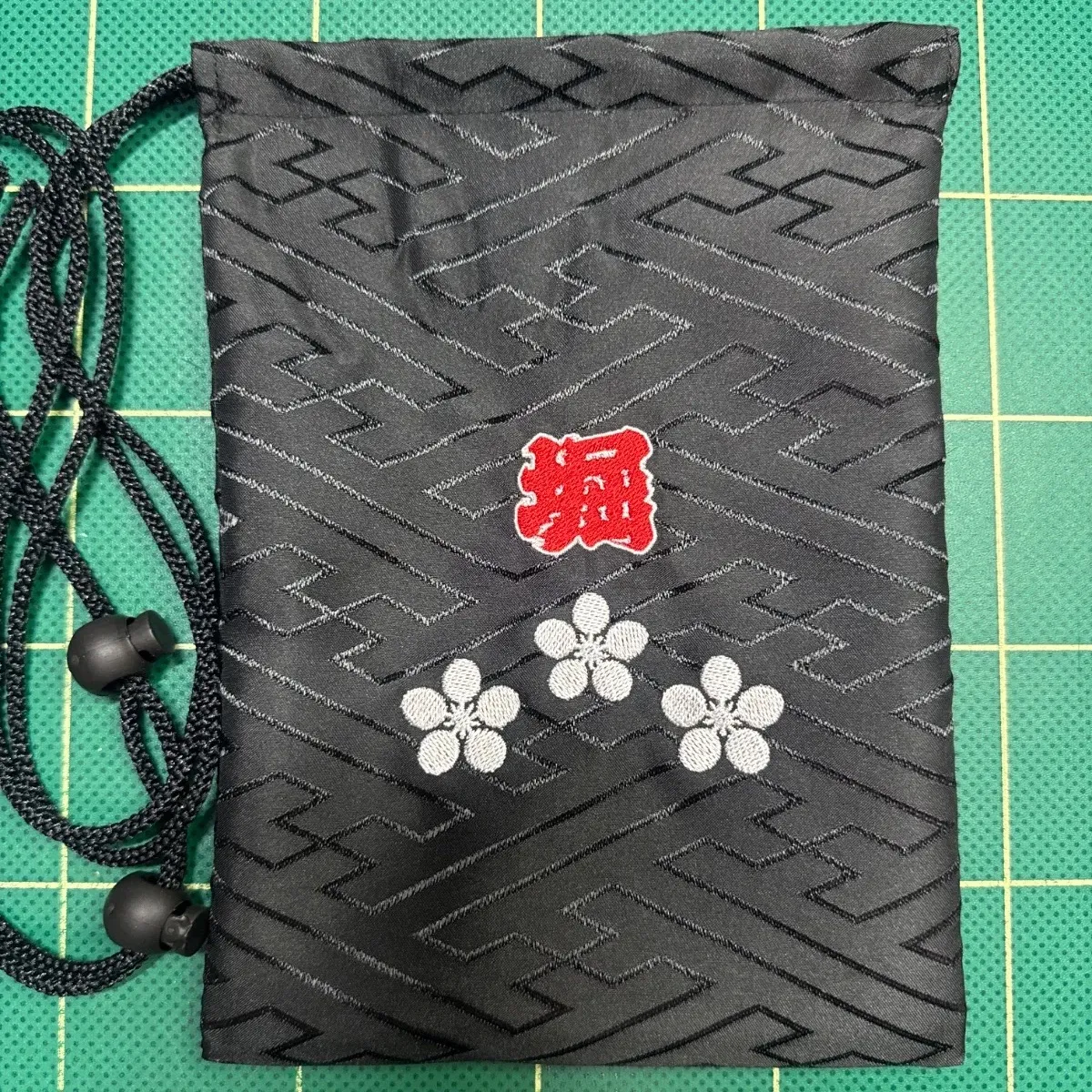 箕土路町　巾着袋　だんじりグッズ 箕土路町 巾着袋 だんじりグッズ 人気NO.1 定番 巾着袋 紋刺繍入り