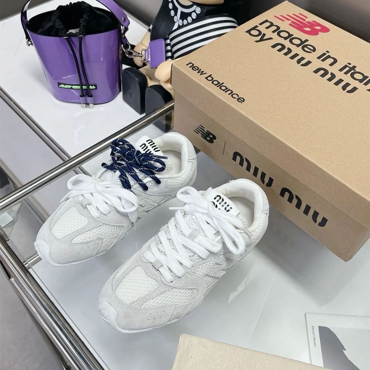 Miumiu X New balance ホワイト スニーカー23cm 23.5cm 24cm 24.5cm 25cm 25.5cm 26cm  26.5cm 27cm 27.5cm 28cm - メルカリ