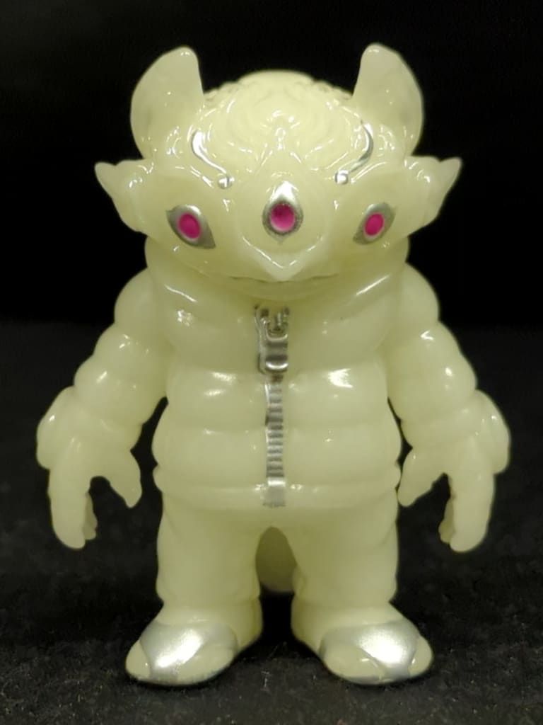 MEDICOMTOY VAG SPECIAL GYAROMI 玉藻オイド 蓄光 - メルカリ
