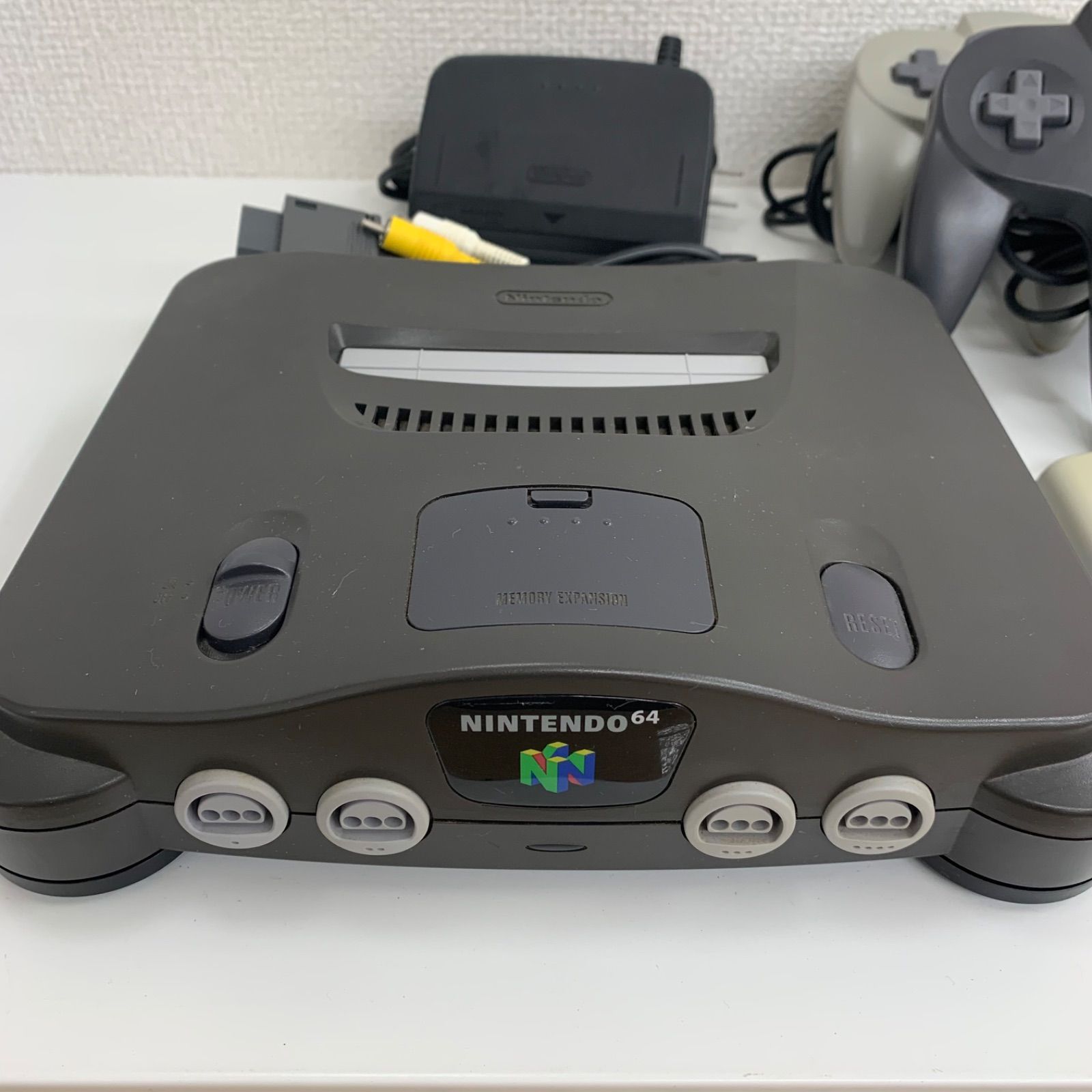 Nintendo 64 本体 コントローラー2 個 ポケモン付き ゲームボーイ ポケモンソフト付き C868