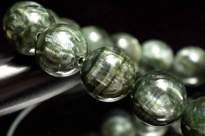 パワーストーン 文字盤に輝くパワーストーンの輝き - HEROES ONLINE