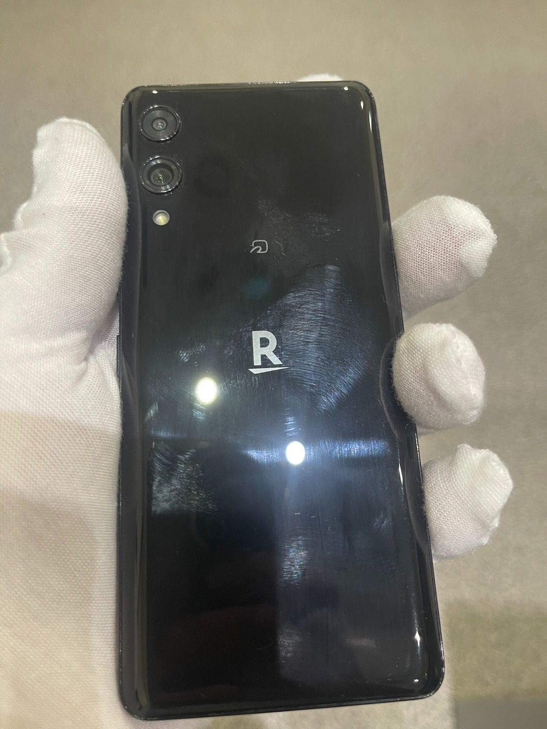 Rakuten Hand 5G P780 ブラック SIMフリー 極美品 - 中古品販売GR