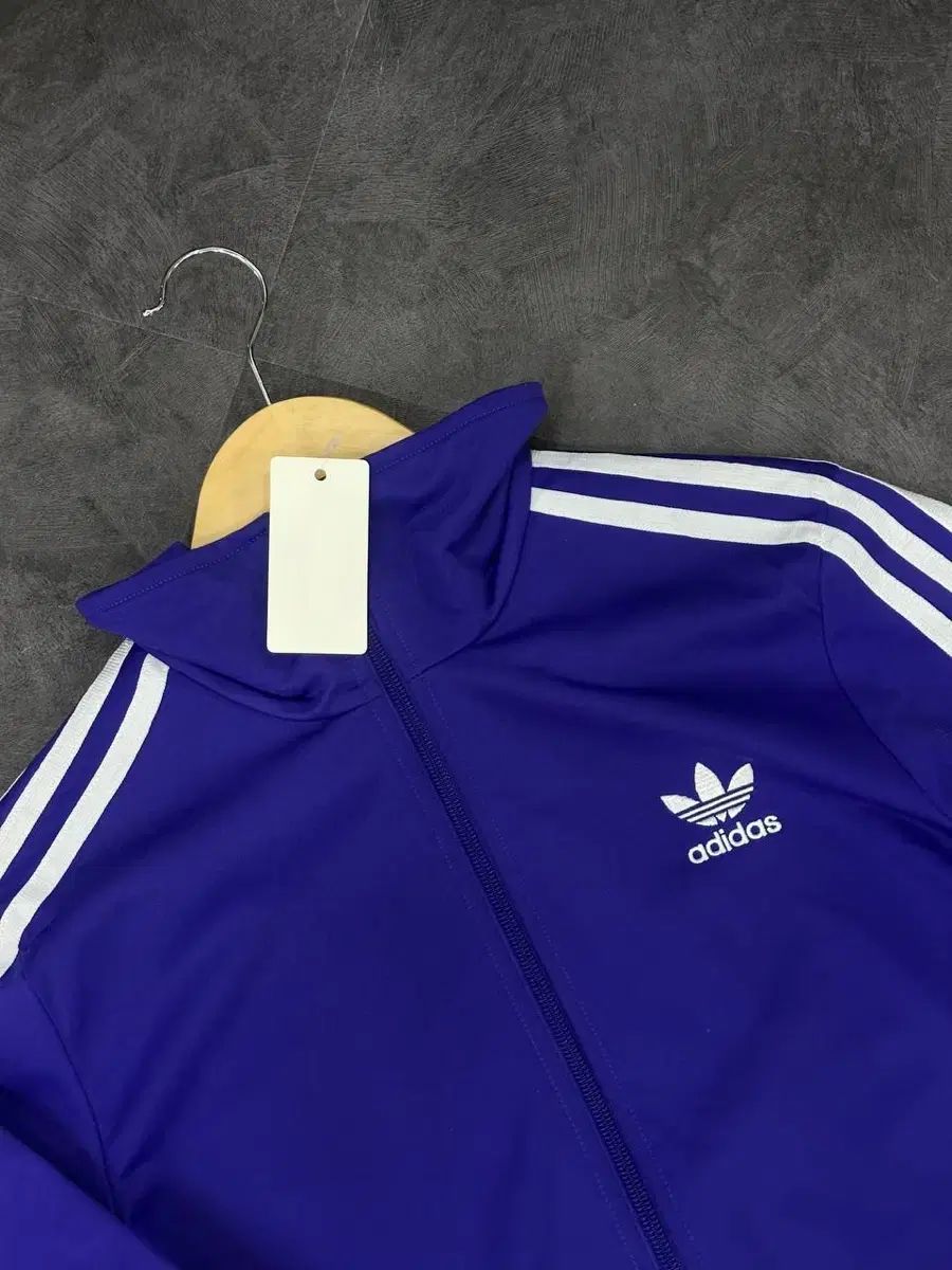 L アディダス ビックロゴ ジャージ