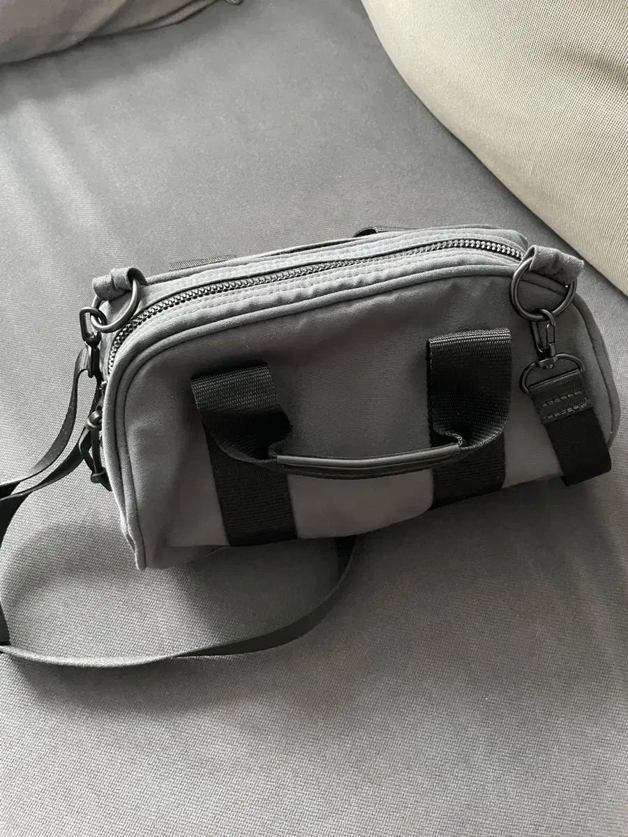 【美品】ルイヴィトン モノグラムグラセ フォンジー メッセンジャーバッグ 美品【LOUIS VUITTONルイヴィトン】フォンジー☆モノグラムグラセ