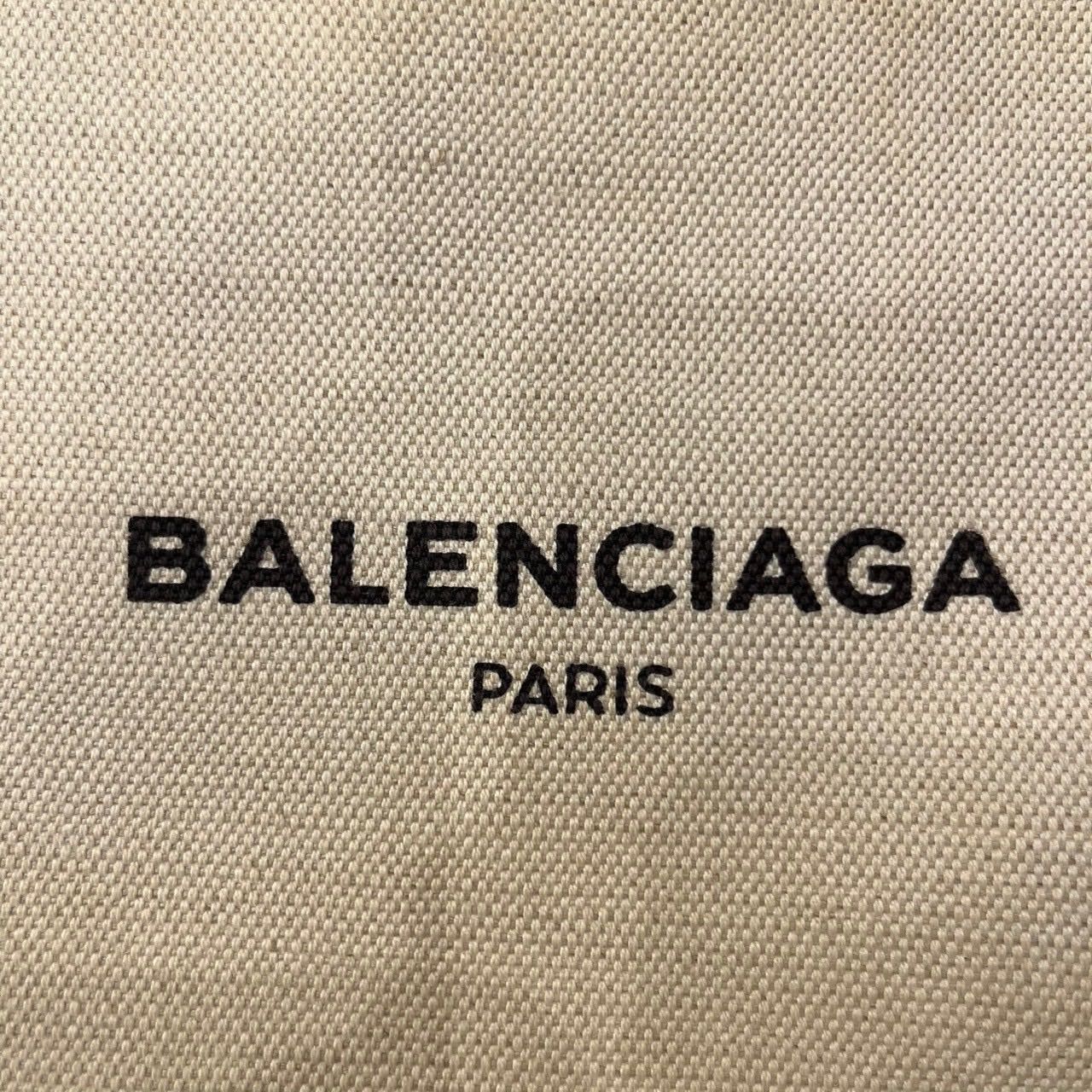 【EMS発送】☆BALENCIAGA☆ ロゴ クラッチバッグ ホワイト EMS発送】☆BALENCIAGA☆ ロゴ クラッチバッグ ホワイト