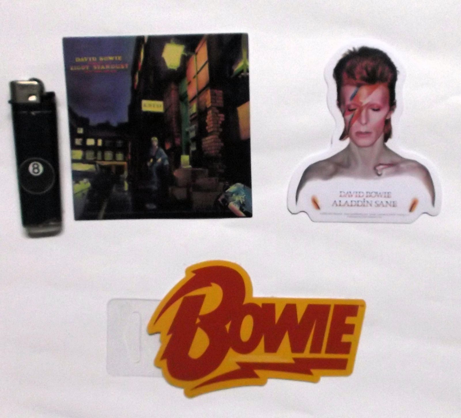 DAVID BOWIE is / コースター,オリジナルステッカー / 非売品 DAVID BOWIE is / コースター,オリジナルステッカー / 非売品