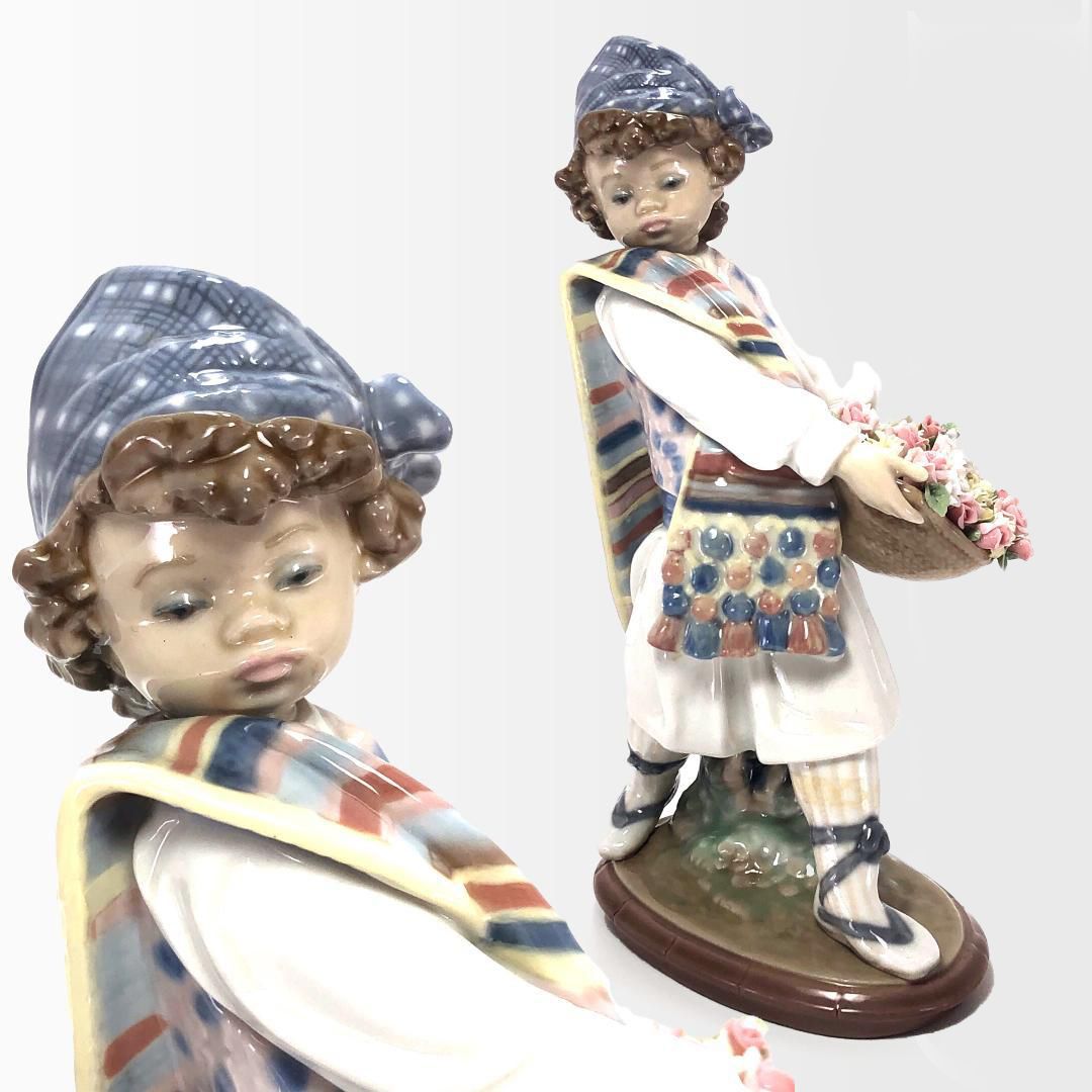 美品】Lladro リヤドロ／バレンシアの花 ブーケを持つ少年／1526
