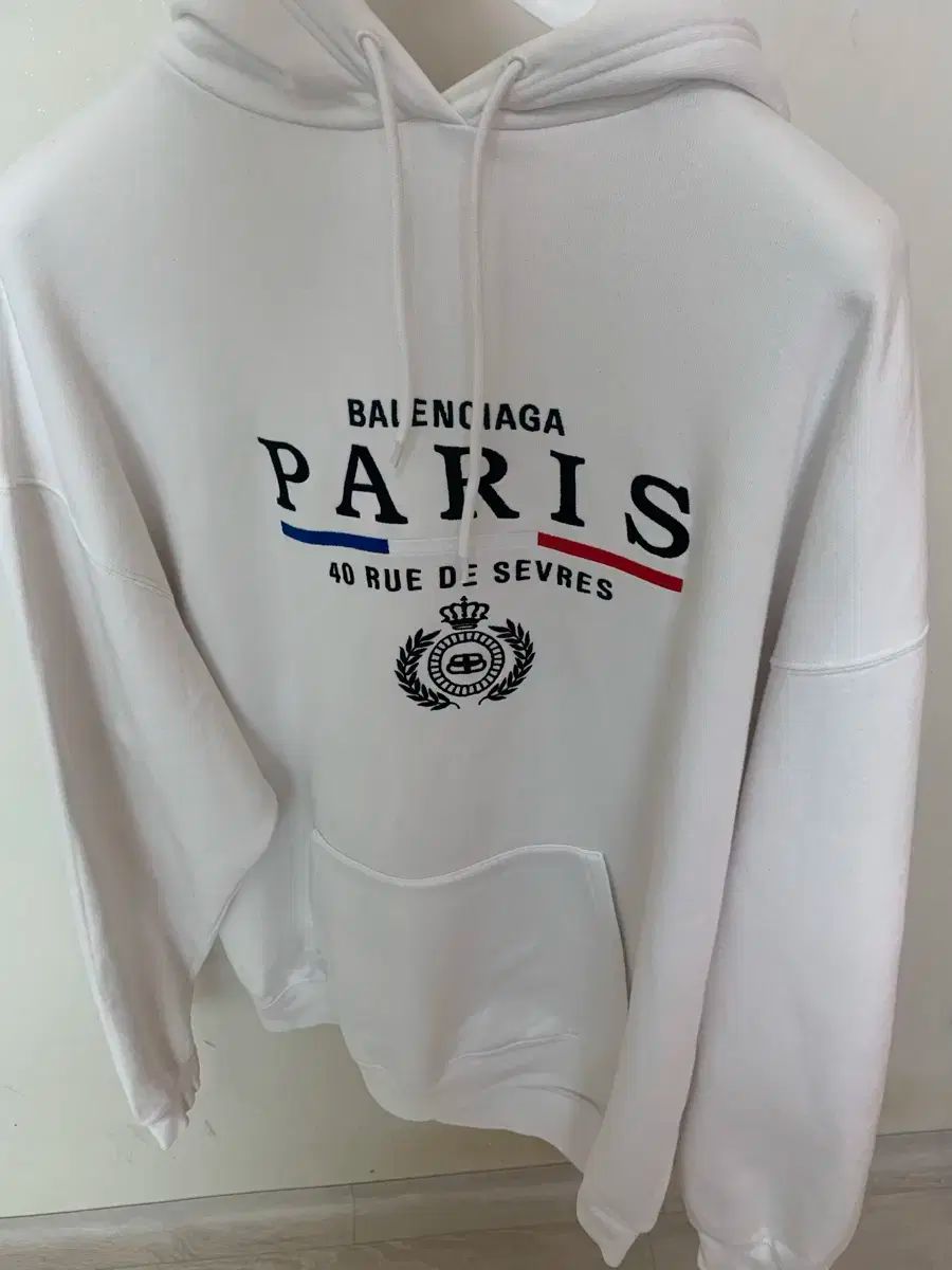 BALENCIAGA バレンシアガ パリ フード s