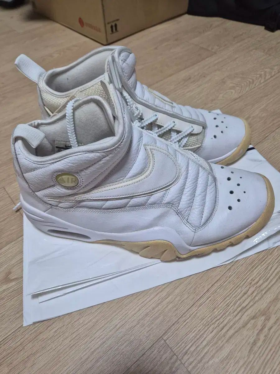 NIKE ナイキ ロッドマン エアシェイク 285