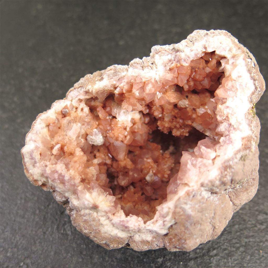 ローズクォーツ ジオード 晶洞 199.2ｇ