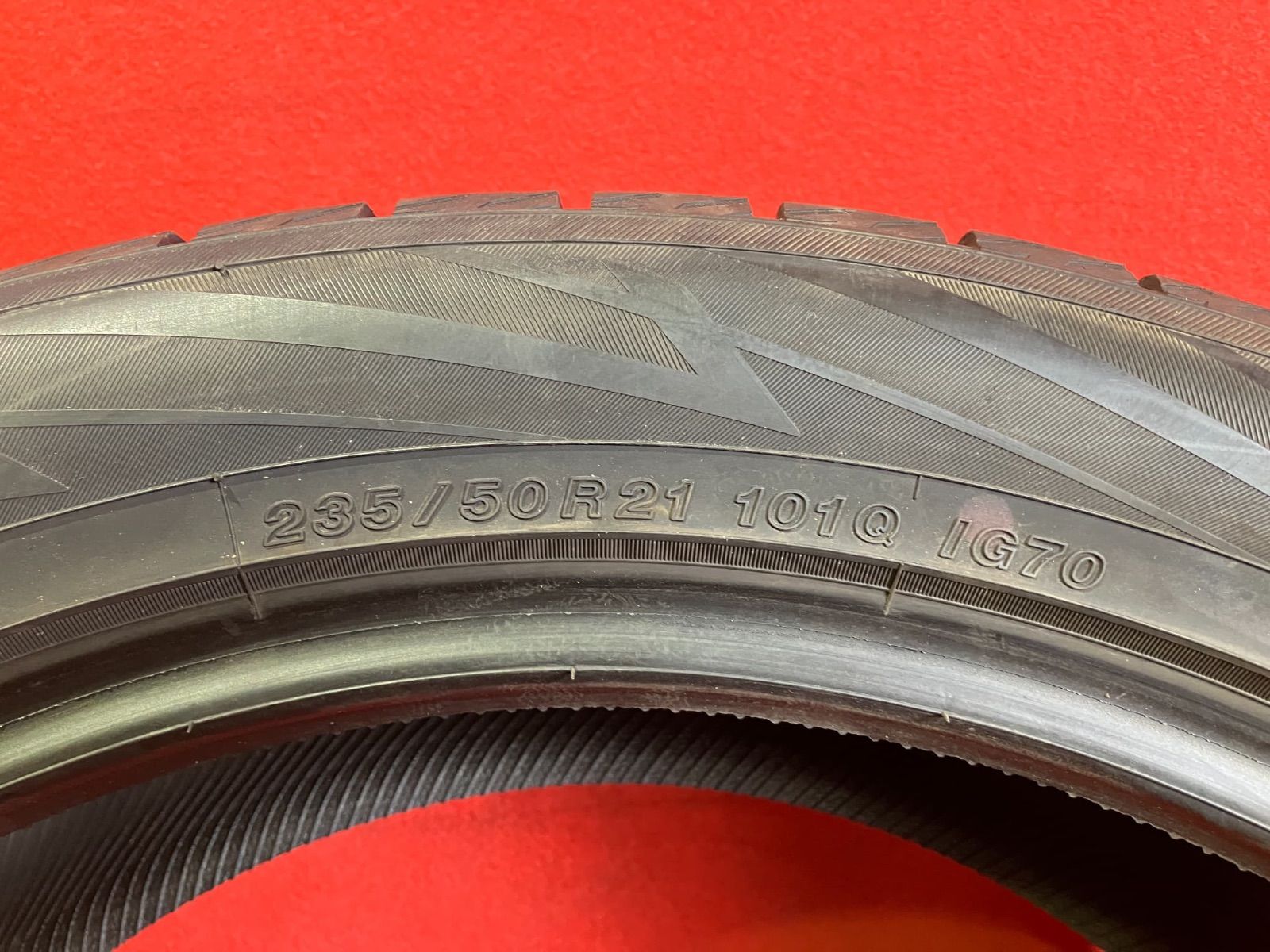 【本物保障】 スタッドレスタイヤ 235|50R21 YOKOHAMA IG70 4本SET 最安価に挑戦！