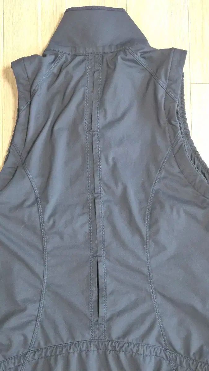 ルルレモン Kicking