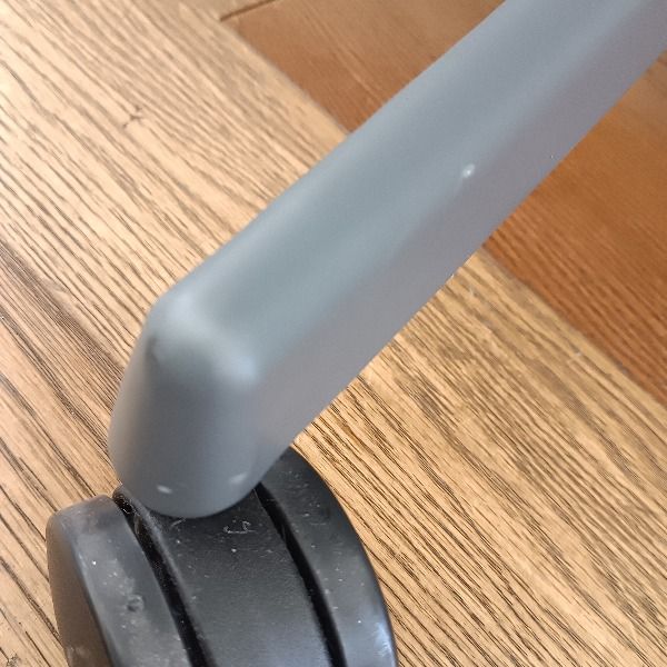 ライトグレー 会議用チェア